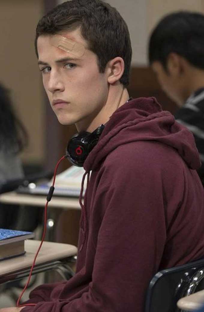 13 Reasons Why Clay Jensen Dylan Minnette Maroon Wool Hoodie 13-reasons-why-dylan-minnette-hoodie