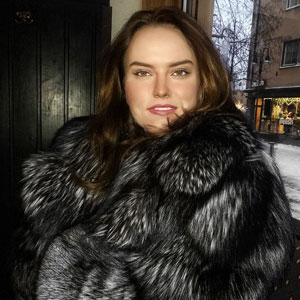 Daisy Ridley Jackets
