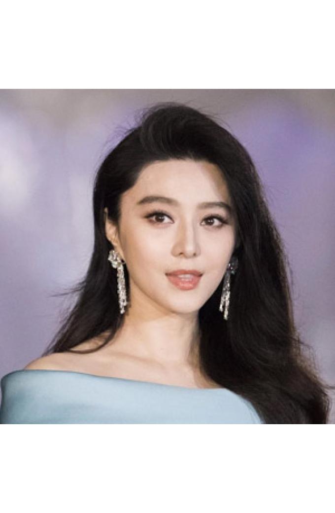 Fan Bingbing Leather Jackets And Cotton Coats Collection