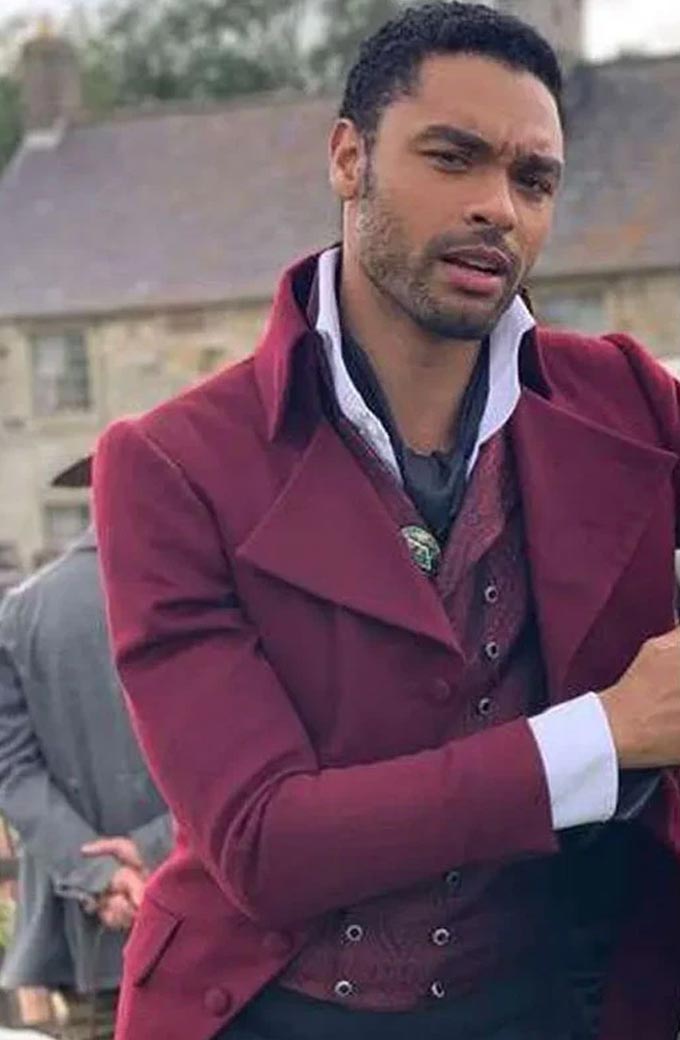 Simon Basset Bridgerton Rege Jean Page Red Velvet Tailcoat