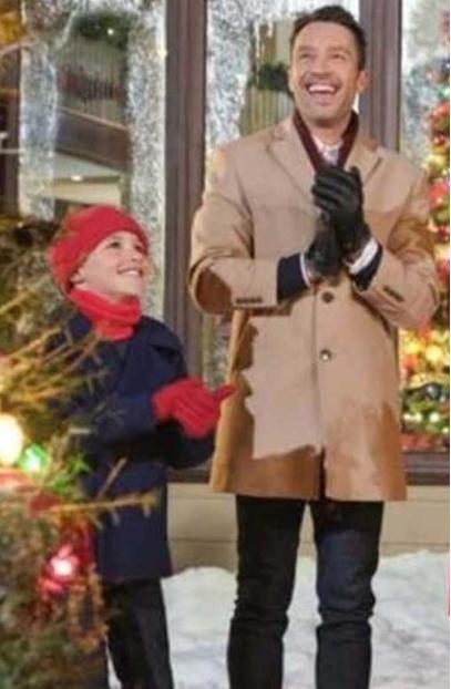 Carlo Marks Max Darlington Christmas with the Darlings Coat carlo-marks-christmas-with-the-darlings-coat