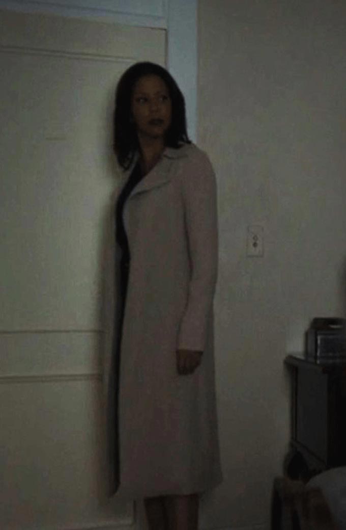 Firestarter Captain Hollister Gloria Reuben White Trench Coat gloria-reuben-firestarter-trench-coat