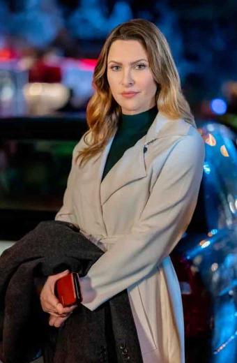 Amy Winslow Jill Wagner Mystery 101 White Cotton Trench Coat