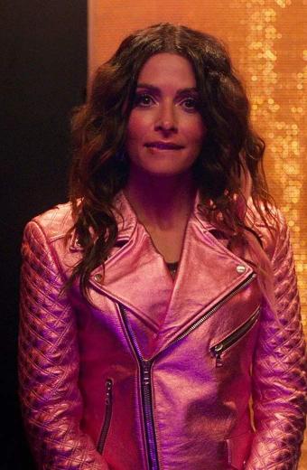 Sarah Shahi Sex Life Billie Connelly Biker Leather Jacket