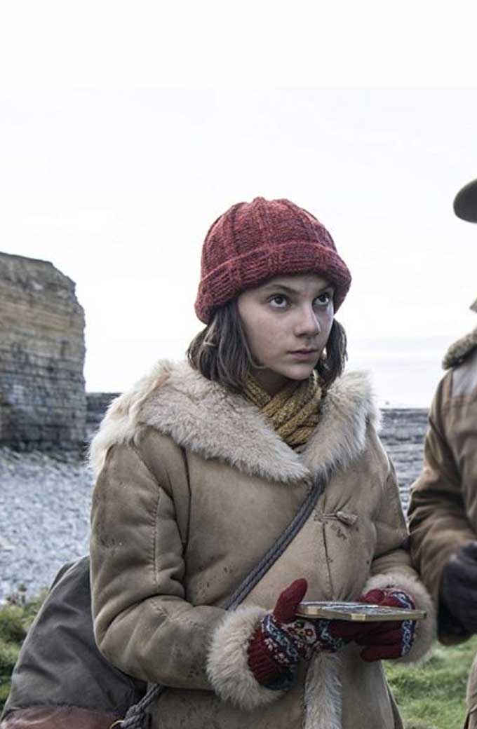 Lyra Belacqua His Dark Materials Dafne Keen Beige Fur Coat