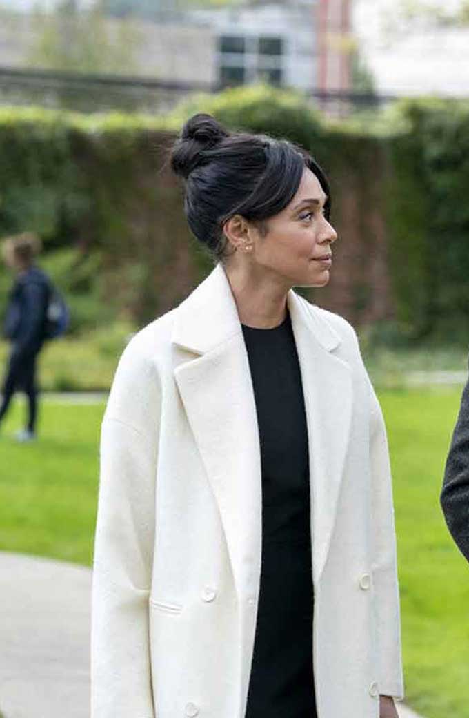 Tamara Taylor Angela Wheatley Law And Order White Trench Coat