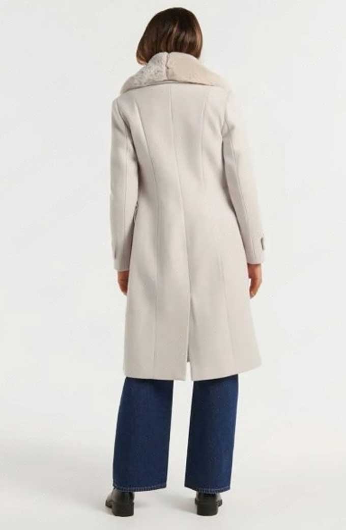 Nancy Drew Temperance Hudson Bo Martynowska White Fleece Coat bo-martynowska-nancy-drew-coat