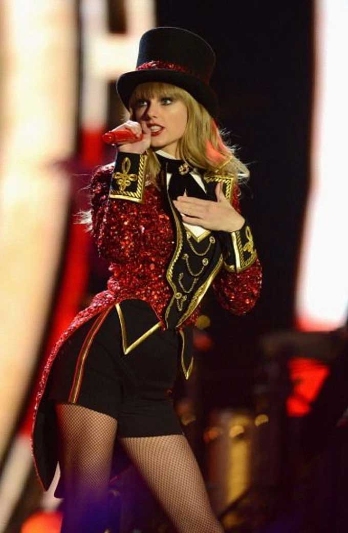 Singer Taylor Swift The Red Tour Concert Ringmaster Tailcoat