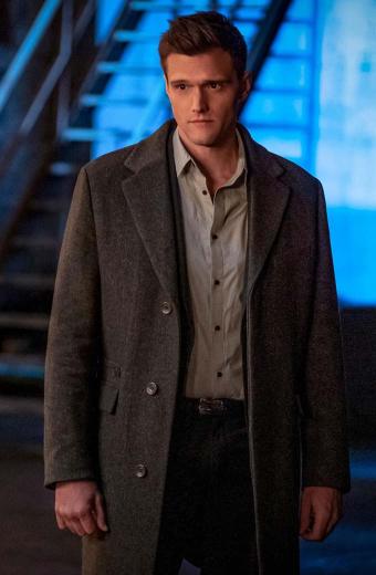 Hartley Sawyer Elongated Man The Flash Ralph Dibny Blazer