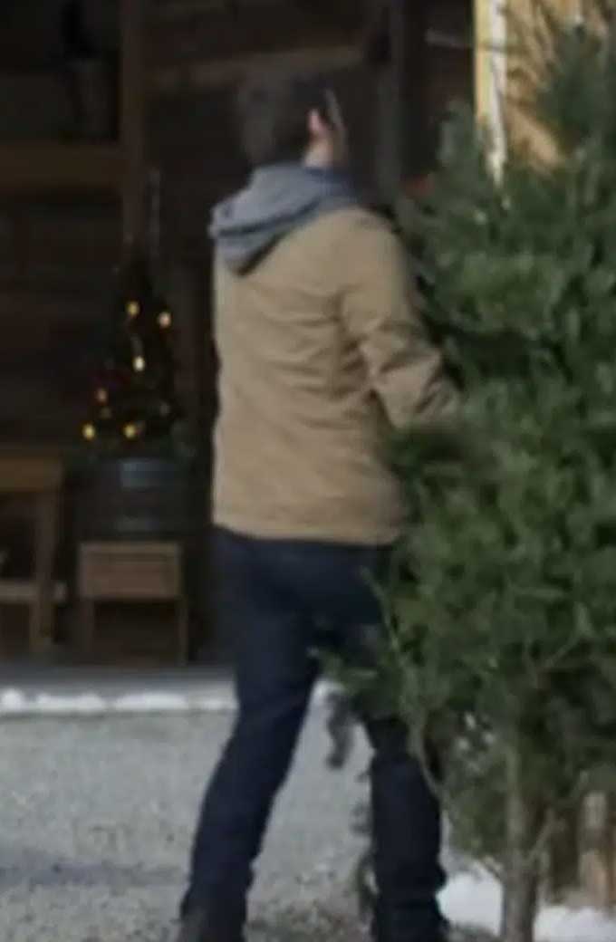 Giles Panton The Picture Of Christmas Cotton Jacket the-picture-of-christmas-brandon-hart-jacket