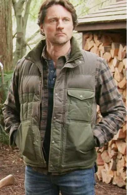 Jack Sheridan Martin Henderson Virgin River Polyester Vest virgin-river-jack-sheridan-polyester-vest