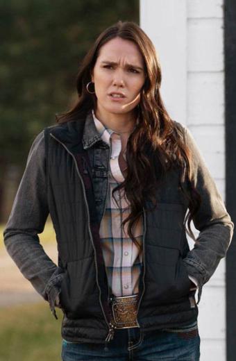 Mia Yellowstone Eden Brolin Parachute Quilted Puffer Vest