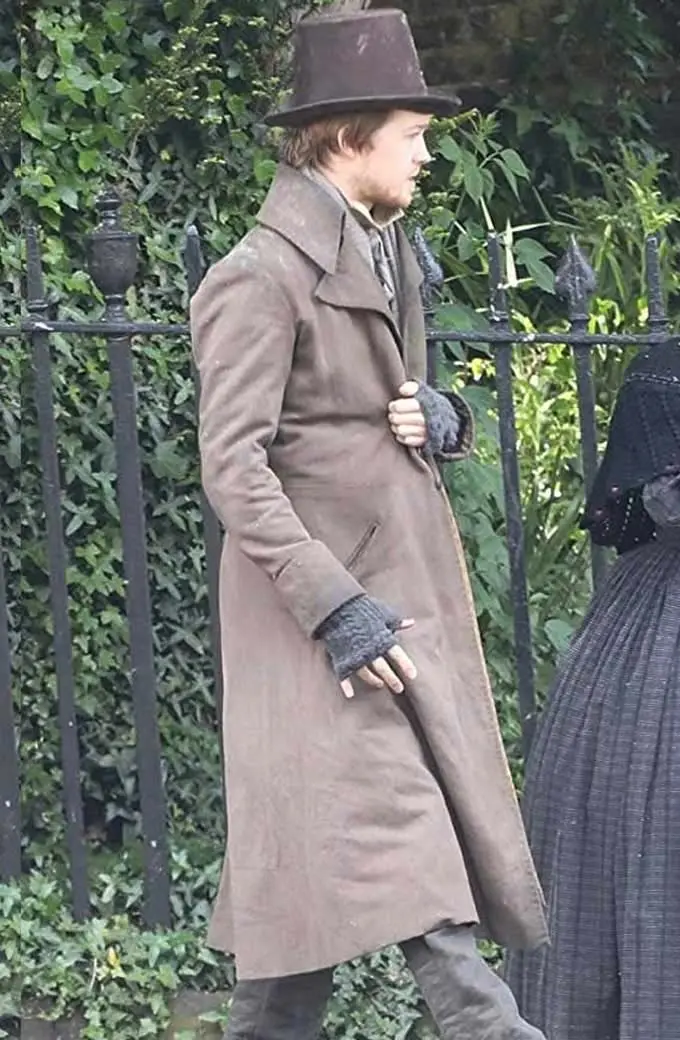 A Christmas Carol Bob Cratchit Joe Alwyn Beige Trench Coat a-christmas-carol-bob-cratchit-coat
