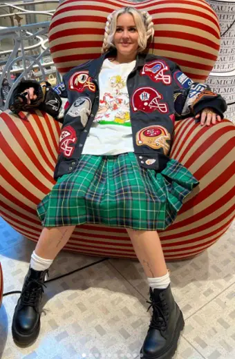 Anne Marie Cotton Black Jacket With Baseball Helmet Patches baseball-helmet-patches-anne-marie-jacket