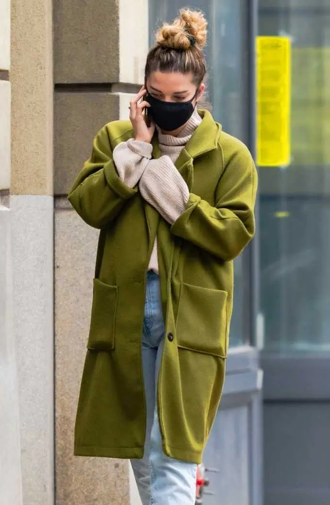 Manhattan Annie Murphy Womens Green Long Wool Trench Coat annie-murphy-manhattan-street-style-coat