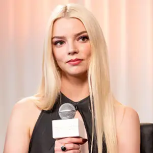 Anya Taylor-Joy Jackets (11)