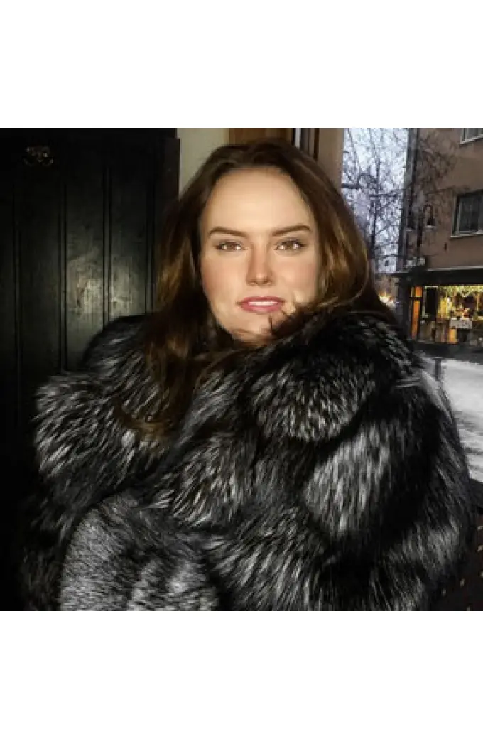 Daisy Ridley Cotton Coats And Leather Jackets Merchandise
