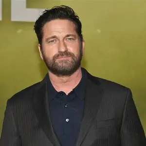 Gerard Butler Jackets (1)