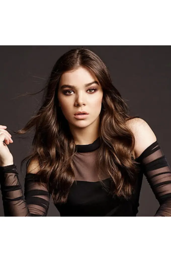 Hailee Steinfeld TV Shows And Movies Leather Jackets And Coats