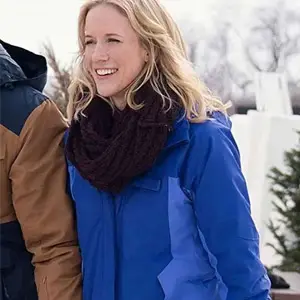 Jessy Schram Jackets (3)