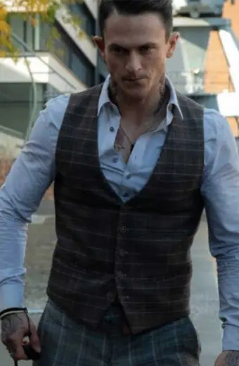 Hodak Charlies Angels Jonathan Tucker Brown Checked Plaid Vest