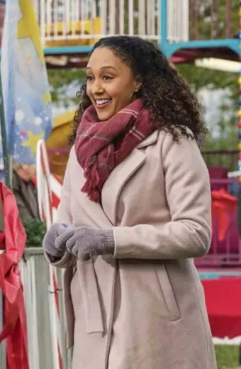 Tamera Mowry Housley Cheryl Jenkins Christmas Comes Twice Coat