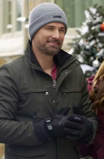 Crashing Through The Snow Sam Reynolds Warren Christie Jacket sam-reynolds-crashing-through-the-snow-jacket