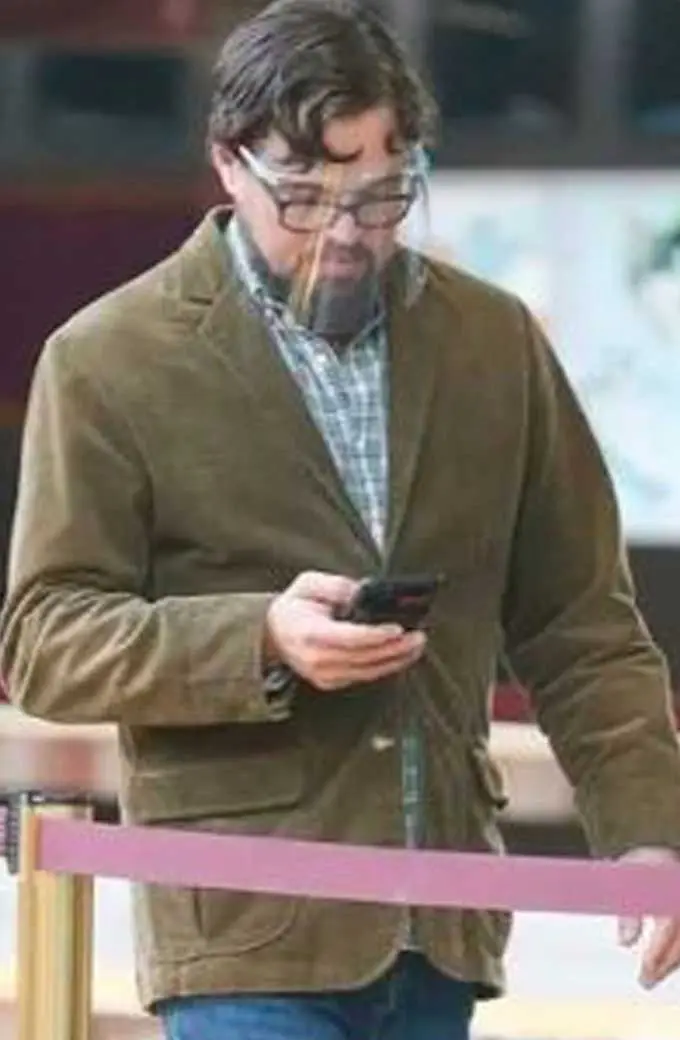 Dont Look Up Movie Dr Randal Mindy Leonardo Dicaprio Blazer dont-look-up-leonardo-dicaprio-blazer