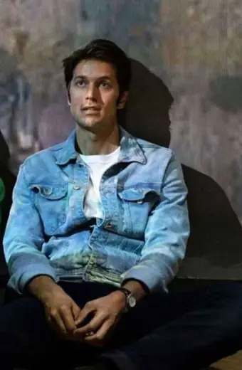 Gabriel Lucas Bravo Emily in Paris TV Show Blue Denim Jacket emily-in-paris-lucas-bravo-denim-jacket