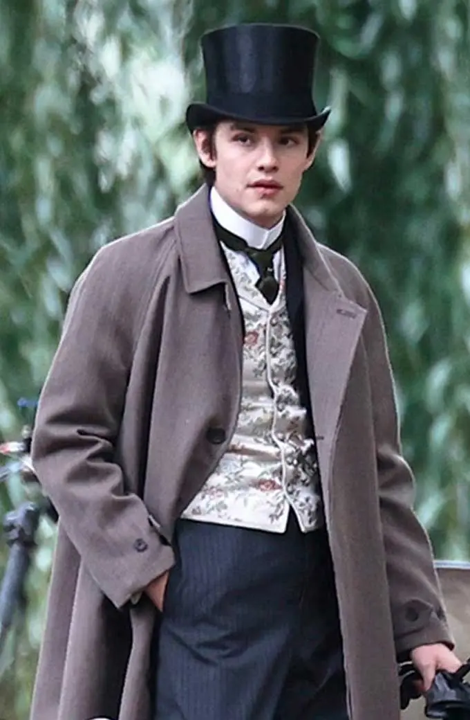 Enola Holmes Louis Partridge Lord Tewkesbury Grey Wool Coat louis-partridge-enola-holmes-coat