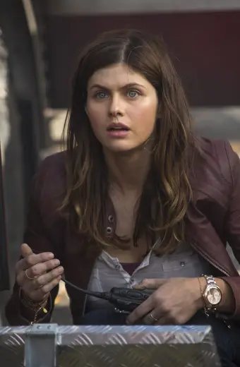 San Andreas Alexandra Daddario Maroon Leather Jacket san-andreas-blake-alexandra-maroon-jacket