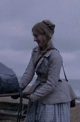 Charlotte Murchison Ammonite Saoirse Ronan Grey Wool Jacket saoirse-ronan-ammonite-jacket