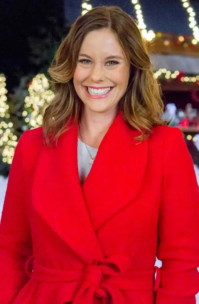 Ashley Williams Allie Shaw Christmas In Evergreen Trench Coat ashley-williams-christmas-in-evergreen-trench-coat