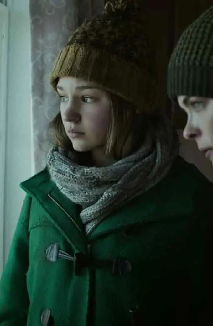 Anna Zoe Marlett Black Summer TV Series Green Wool Duffle Coat zoe-marlett-black-summer-coat