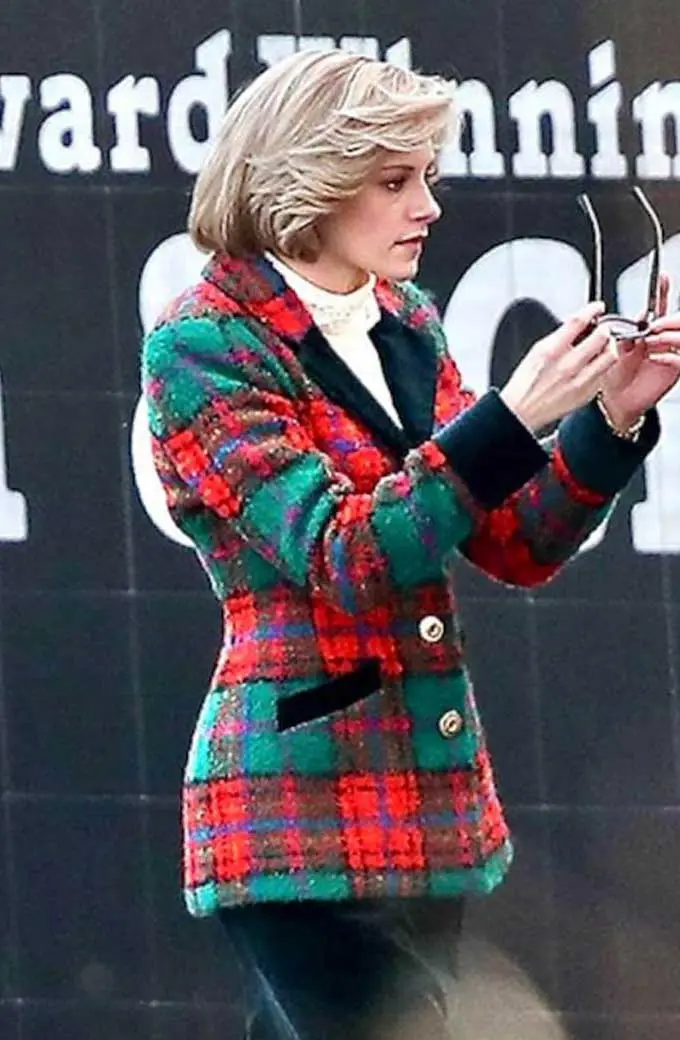 Kristen Stewart Diana Spencer Checked Plaid Wool Trench Coat spencer-kristen-stewart-checked-coat