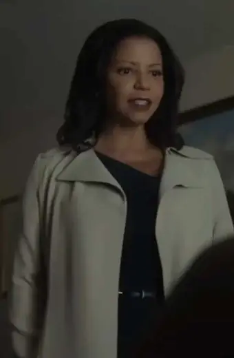 Firestarter Captain Hollister Gloria Reuben White Trench Coat gloria-reuben-firestarter-trench-coat