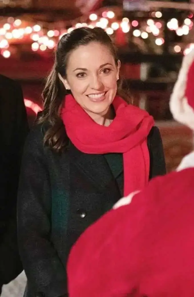 Laura Osnes One Royal Holiday Anna Jordan Checked Plaid Coat laura-osnes-one-royal-holiday-checked-plaid-coat