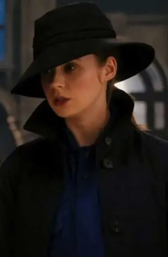 Gunpowder Milkshake Samantha Karen Gillan Black Trench Coat