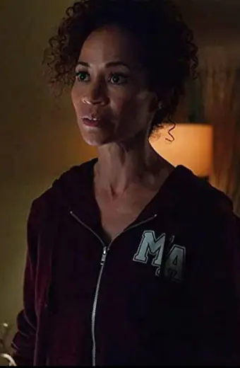 Locke And Key Sherri Saum Ellie Whedon Burgundy Fleece Hoodie