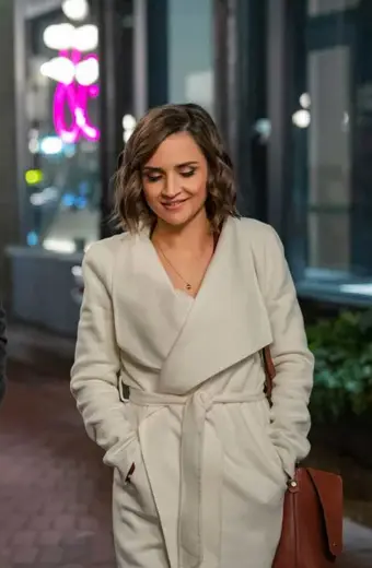 Love Guaranteed Rachael Leigh Cook Susan Whitaker Drape Coat