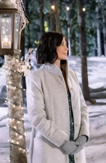 Catherine Bell Meet Me At Christmas Grey Wool Coat catherine-meet-me-at-christmas-coat
