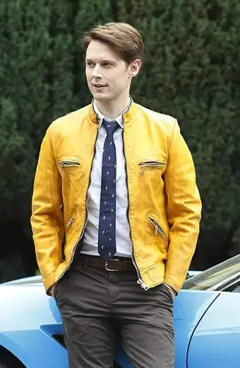 Dirk Gently's Holistic Detective Agency Samuel Barnett Jacket