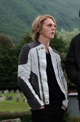 Jonas Strand Gravli Ragnarok Laurits Seier White Jacket