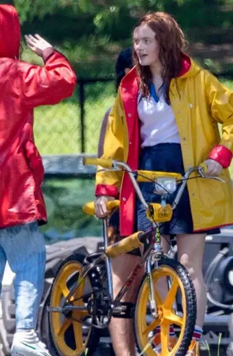 Sadie Sink Stranger Things Max Mayfield Yellow Hooded Raincoat