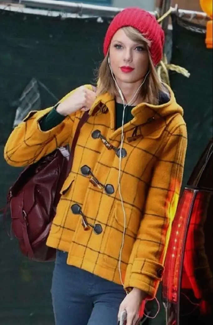 Paddington Bear Taylor Swift Singer Yellow Wool Duffle Coat singer-taylor-swift-yellow-duffle-coat