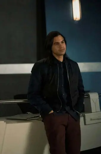 Carlos Valdes The Flash Cisco Ramon Vibe Black Satin Jacket