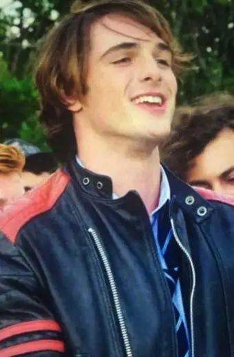 Kissing Booth Jacob Elordi Noah Flynn Black Leather Jacket kissing-booth-jacob-elordi-jacket