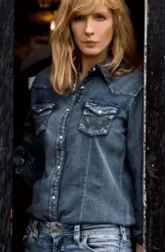 Yellowstone TV Show Beth Dutton Kelly Reilly Blue Denim Jacket