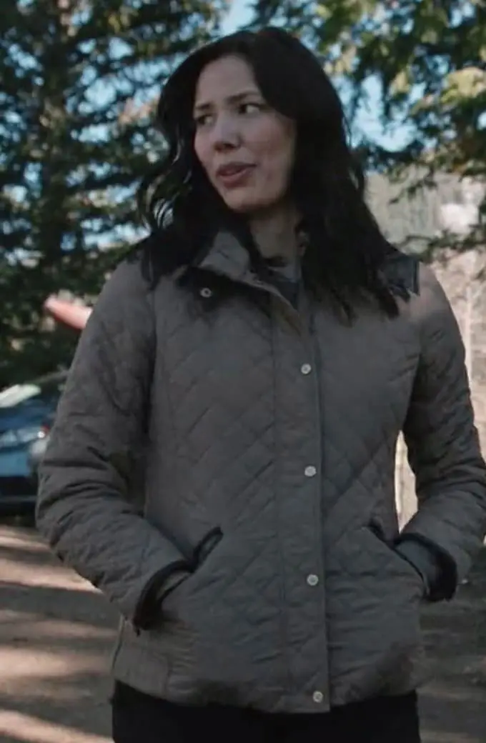 Michaela Conlin Sarah Nguyen Yellowstone Quilted Puffer Jacket yellowstone-michaela-conlin-jacket