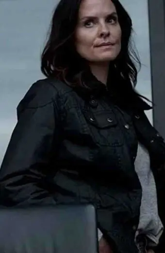 Young Wallander Leanne Best Frida Rask Black Cotton Jacket
